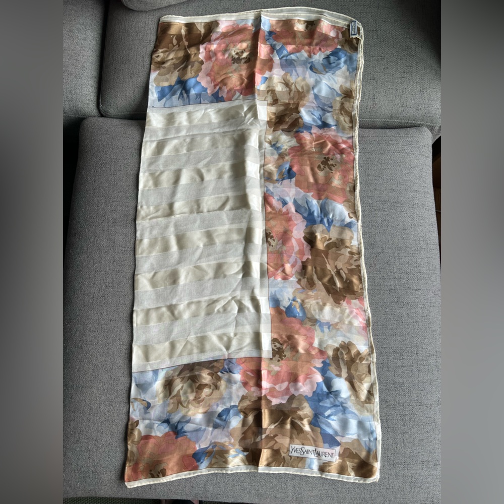 Yves Saint Laurent Japan exclusive floral silk scarf 90cm - Picture 4 of 7
